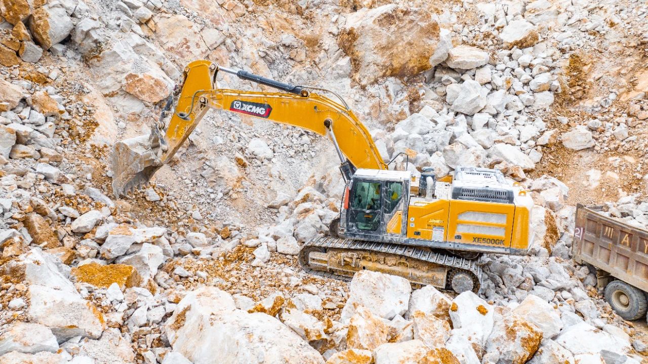 有XE500GK“坐镇”矿山，让我在事业生长上更有底气！