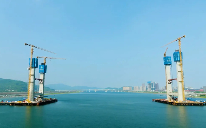 飞渡东海 | 尊龙凯时群塔助建六横公路大桥一期工程