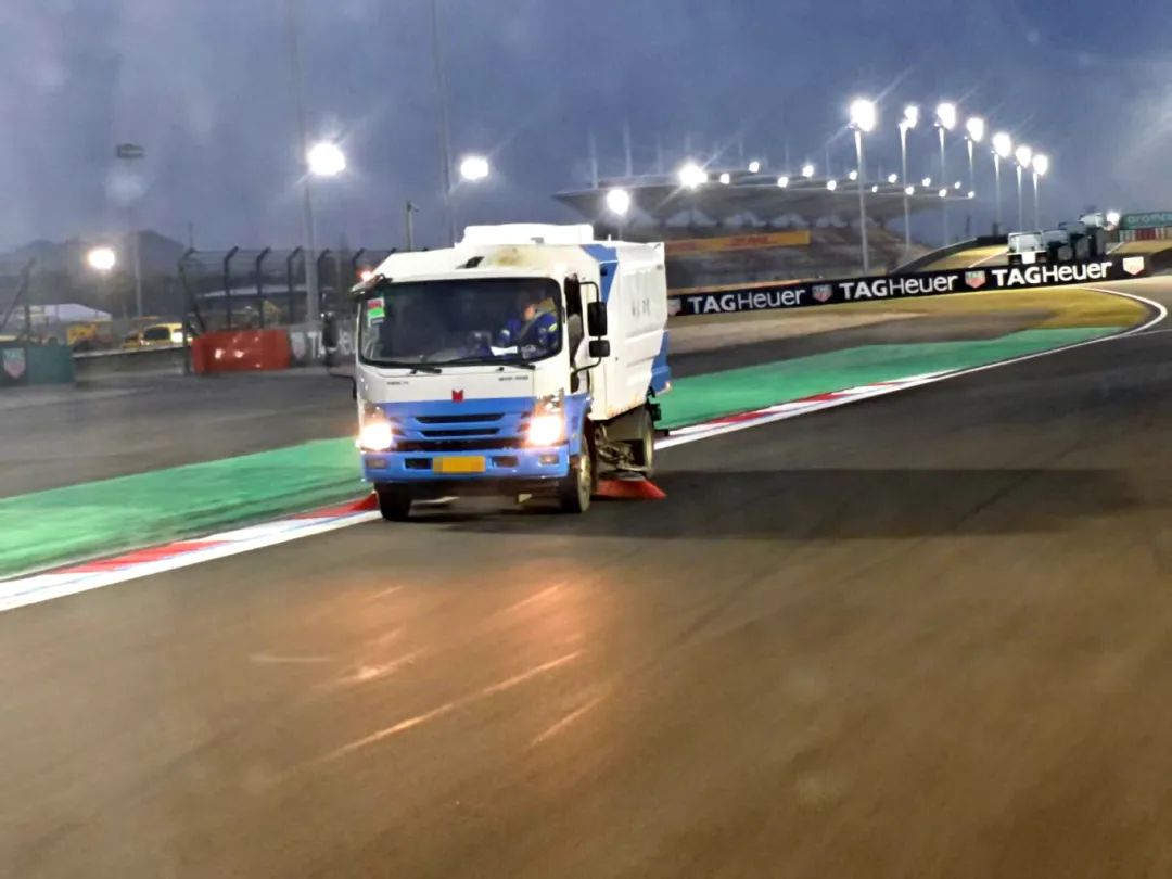 起猛了，居然在上海F1赛场上看到了TA...