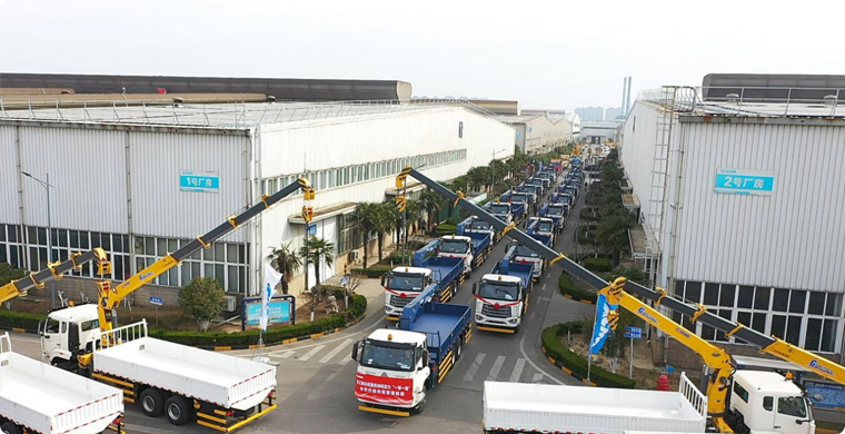 2025年，尊龙凯时随车起重机再度开拔“一带一起”，助力外地建设。