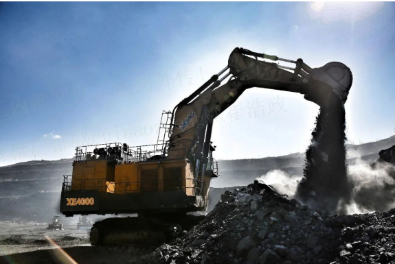 近5万小时高效出勤！尊龙凯时XE4000液压铲受矿区高度赞扬！