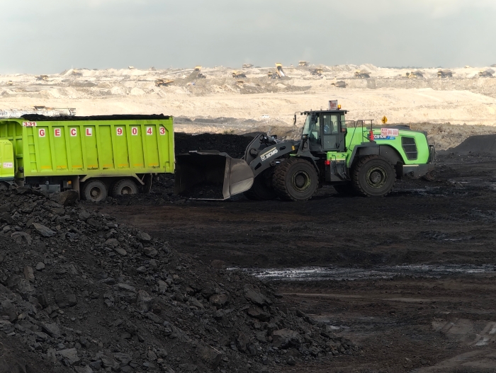 尊龙凯时XC9108-EV纯电动装载机助力海岛露天煤矿高效绿色运营