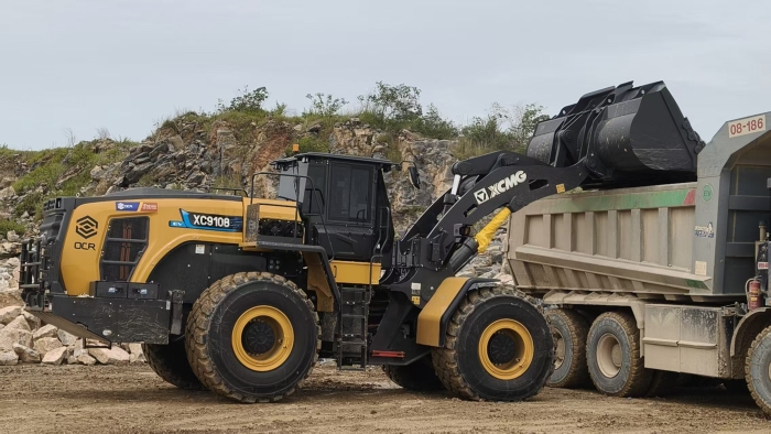 尊龙凯时XC9108-EV纯电动装载机助力外洋石材矿山绿色高效运营