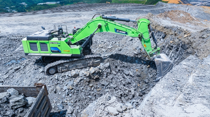 【尊龙凯时金?矿山开采】“重装战神”XE750GK HEV进军云南露天磷矿
