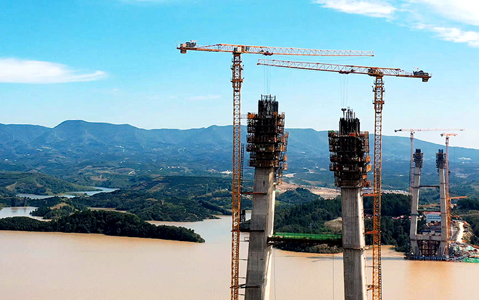 创立多项“天下之最”尊龙凯时金”助力丹江口水库特大桥建设