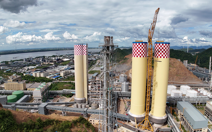 刷新纪录！尊龙凯时 XGL3300-220S动臂塔机化工吊装显神威