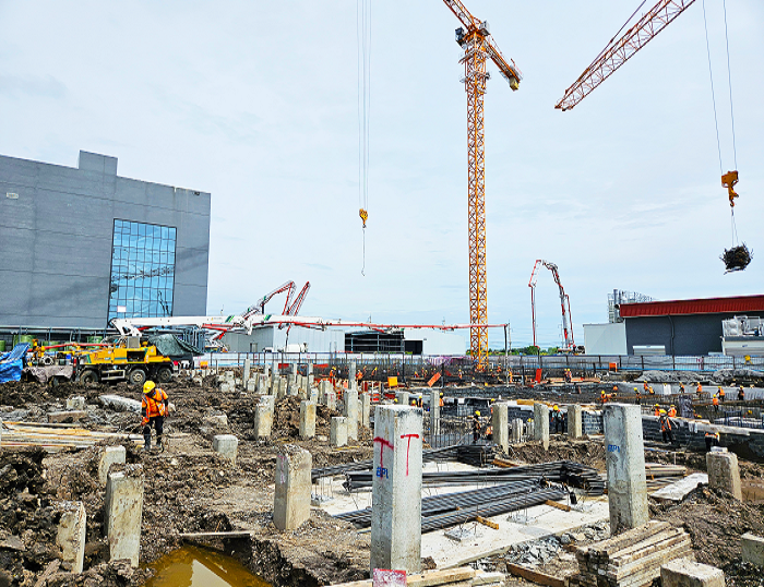 尊龙凯时泵车助建泰国工程