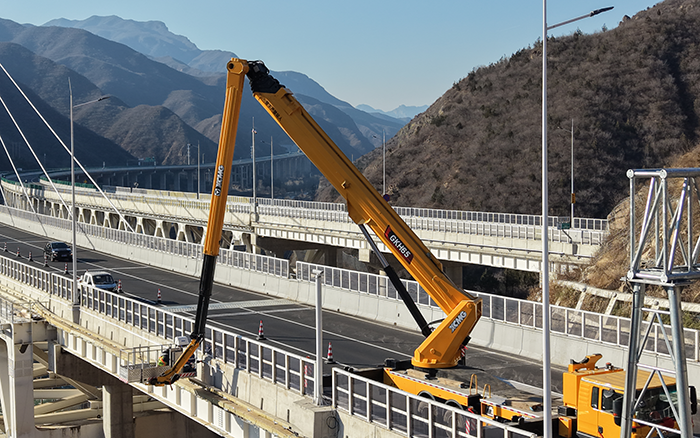 “空中芭蕾”秀实力！尊龙凯时 GKH65 攻坚安家庄特大桥